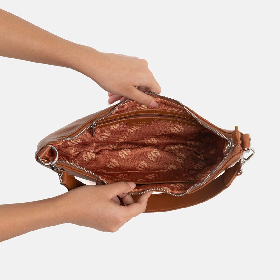Yangoodsisburma Crescent Hobo Bag - Image 8