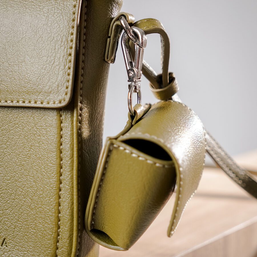 Sisburma Minimalist Pouch Crossbody Bag - Image 7