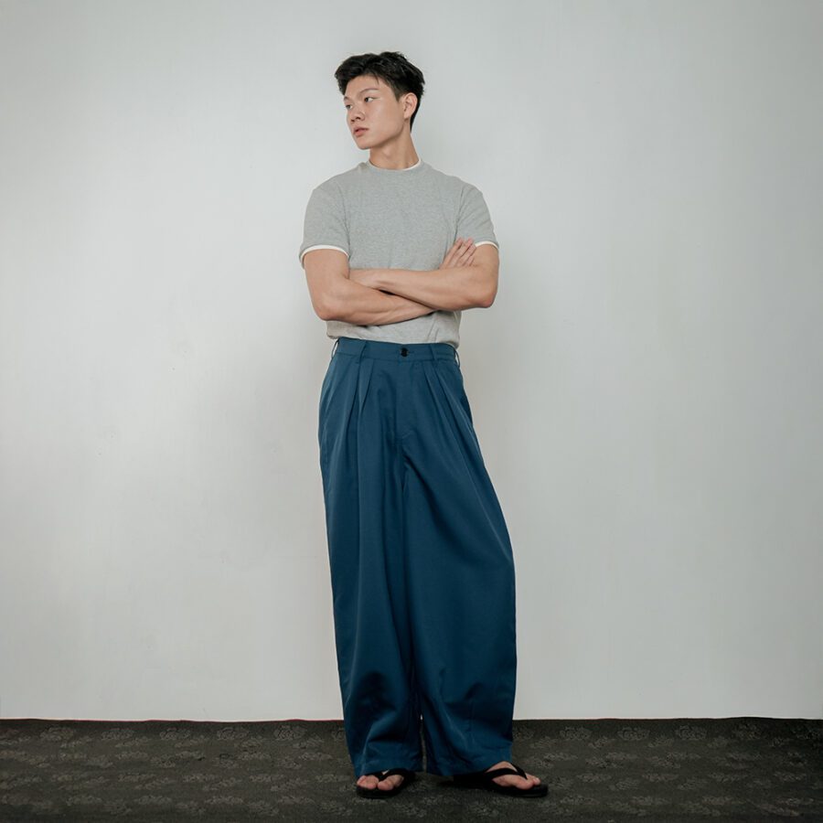 Pleated Wide-Leg Flow Pants - Image 11