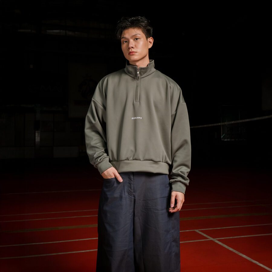 SISBURMA Classic Logo Cropped Half-Zip Sweatshirt - Image 12