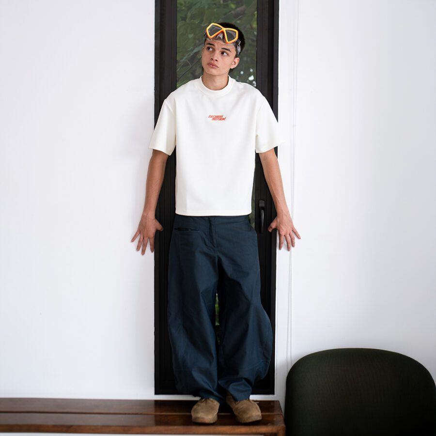SISBURMA Salmon Diagonal Seam Cropped Tee - Image 8