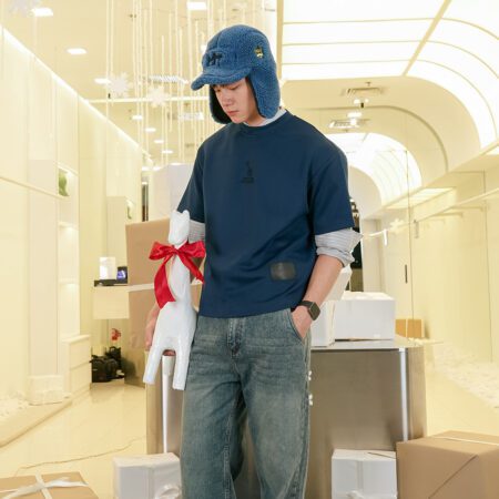 SISBURMA Meet The New Giraffe Vol.4 Cropped Tee