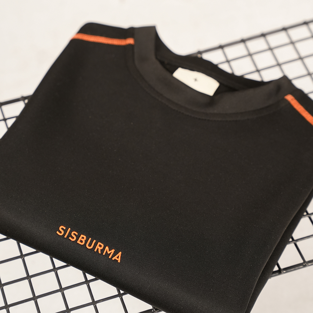 SISBURMA Classic Overlocked Cropped Tee - Image 8